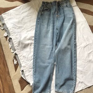 ZARA Paperbag Waist Straight Leg loose jeans!!!